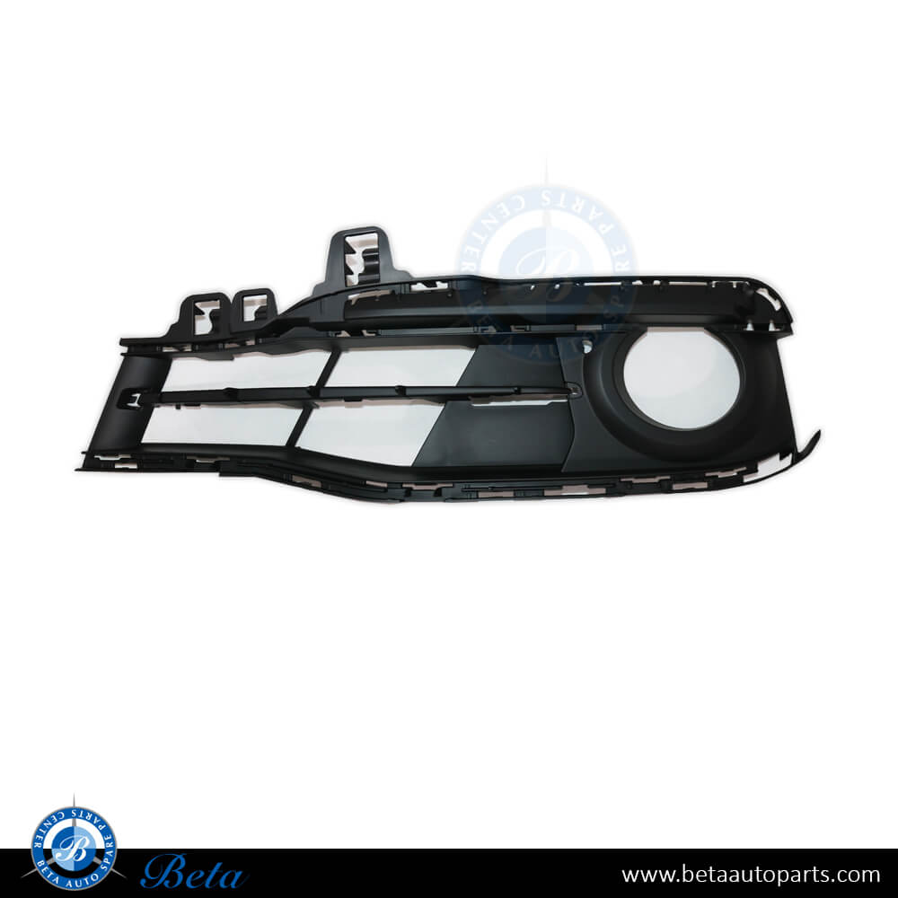 Left Side Fog Lamp Cover Partially Open for BMW 3 Series F30 Sport 2016-up models, Part Number 51117396887 Left Side Fog Lamp Cover Partially Open for BMW 3 Series F30 Sport 2016-up models, Part Number 51117396887